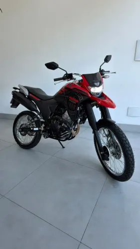 YAMAHA XTZ LANDER 250cc FLEX 2024 - ÚNICO DONO 