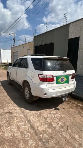 Toyota Hilux SW4 SRV D4-d 4X4 3.0 TDI Dies. AUT 2011