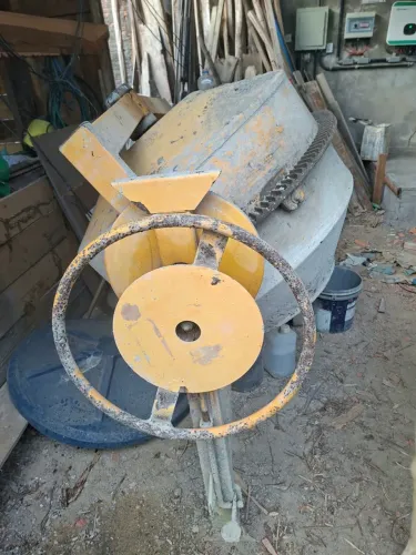 Betoneira Com Defeito