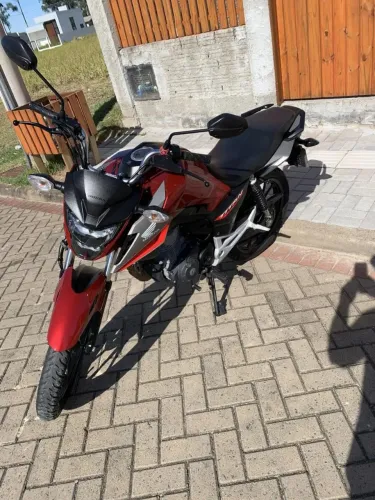 VENDO MOTO PARCELADO