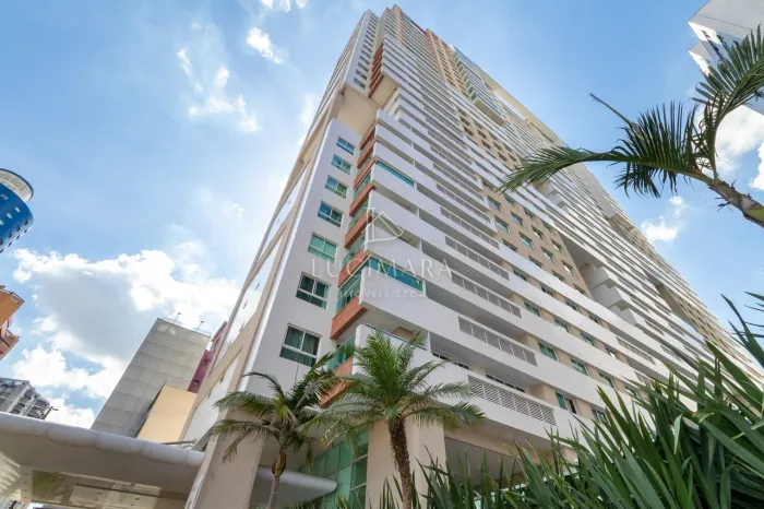 Apartamento com Vista Panorâmica ao Lado do Shopping Curitiba | 1 Quarto + 2 Vagas de gara