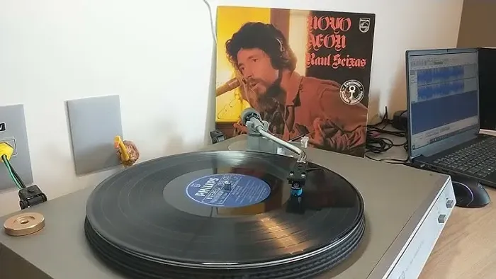 LP Vinil Novo Aeon $320 Ao Vivo $190 Uah Bap Lu $290  Raul Seixas Vivo $290 Panela $270