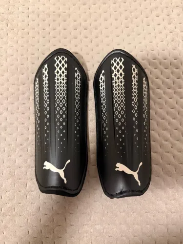 Caneleira Futebol Puma