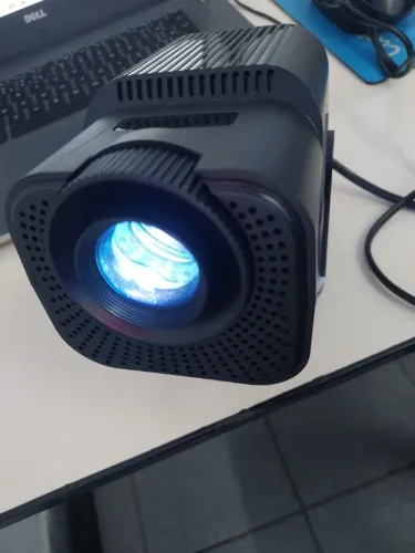 Mini projetor portátil