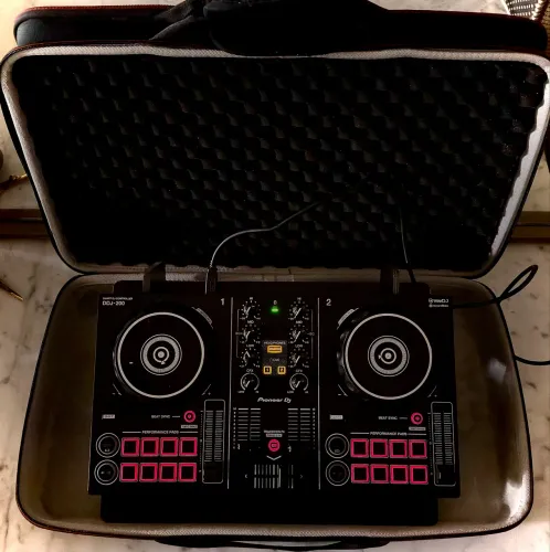 Controladora DJ Pioneer DDJ-200 + Case + Suporte