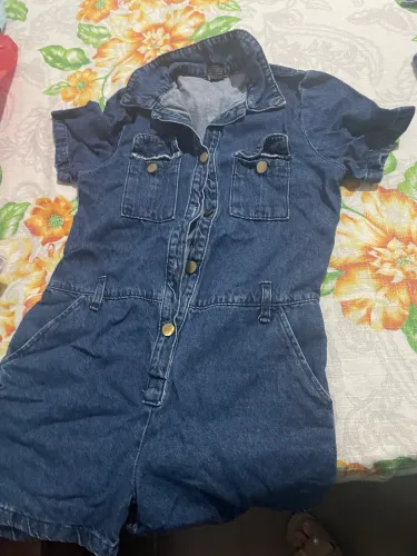 Jardineiras jeans 