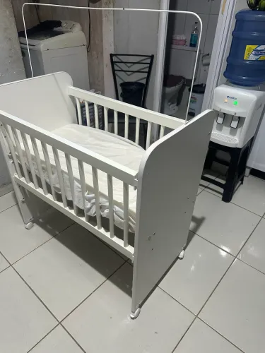 Mini Berço Grade movel Com Colchão e Regulagem de Altura