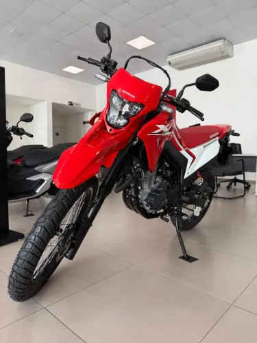 REPASSO FINANCIAMENTO/ TROCO TORNADO 300l ANO 2.025 / OBS: SÓ RESPONDO ZAP OU LIGAÇÕES!!