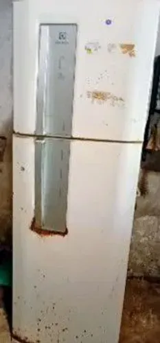 Vende essa Geladeira com urgência 