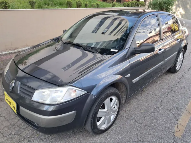 Renault Megane Sedan Dynamique 2.0 16V Aut. 2007