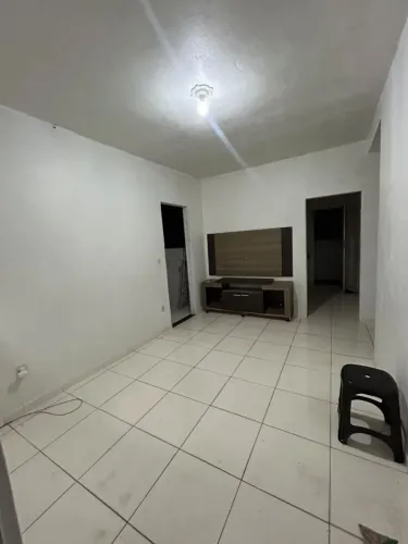 Casa 2/4 - Jardim Brasília, Pernambués (Aluguel)