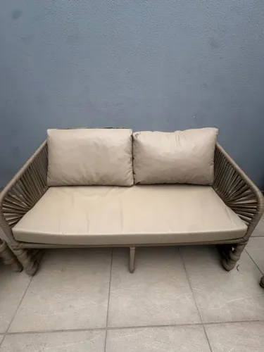 Conjunto em corda náutica - sofá 2 lugares + 2 poltronas com almofadas