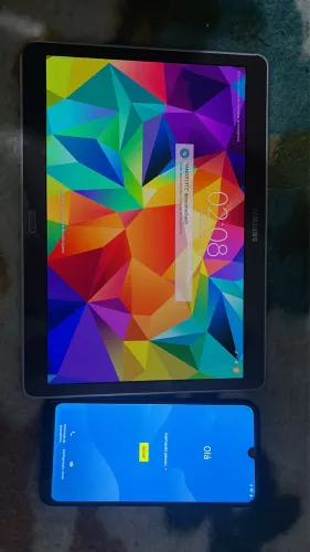 SANSUNG GALAXY TAB S E MOTOROLA E6PLAY