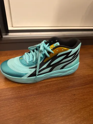 Tênis PUMA MB.02 Jr Honeycomb usado uma vez