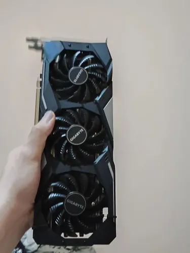 RX 5700 XT VENDO/TROCO