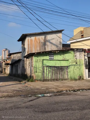 Terreno de 140m² a 200m da Tv. Duque de Caxias