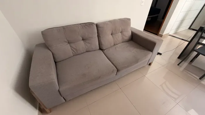 Vendo sofá, menos de 1 ano de uso