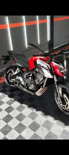 CB 650f ( A mais nova)