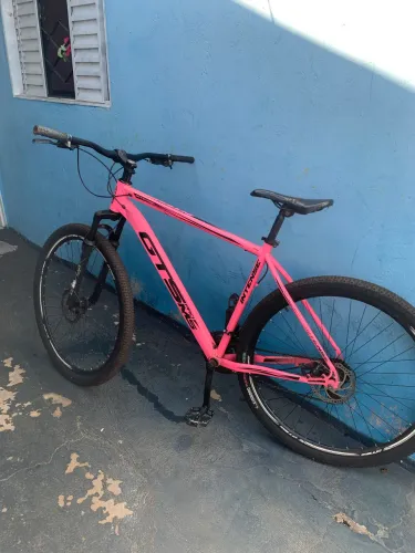 Bicicleta GTSM1 Intense Aro 29 Rosa Neon - Muito Conservada?