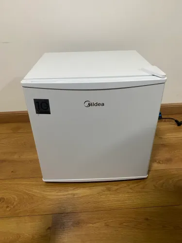 Freezer midea