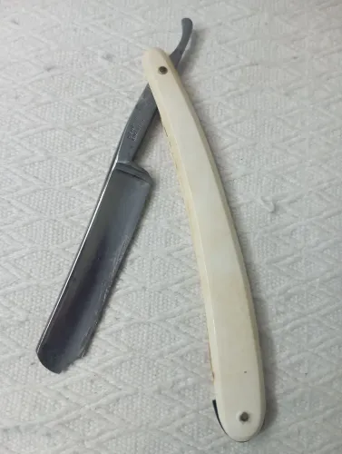 Navalha antiga 