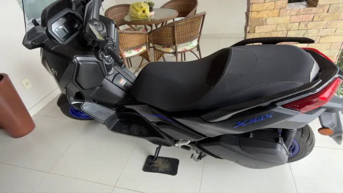 Moto Yhamara XMax 300