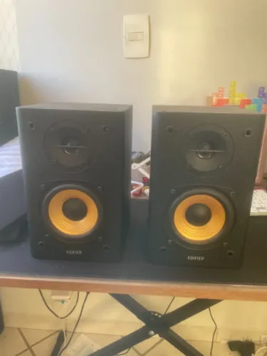 Monitor de Áudio Edifier R1000T4