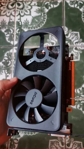 RX 550 4GB FUNCIONANDO 100% (detalhe )
