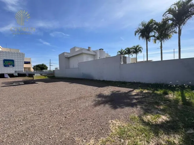 Terreno à venda em Maringá, Jardim Cidade Monções, com 513 m², plano próximo à Av. Carlos