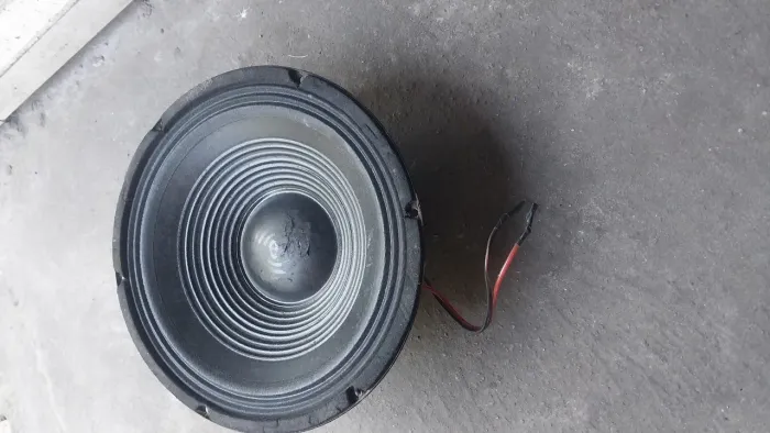 Vendo esse alto falante de 12 polegadas de 350 rms leia!!!