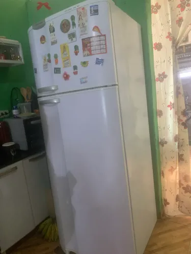 geladeira 400L super frezzer eletrolux