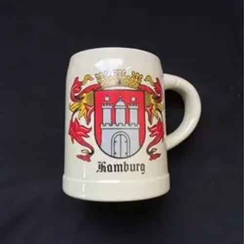 caneco de chopp em porcelana para colecionar