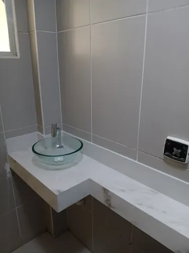 Reformas e pias esculpida em porcelanato