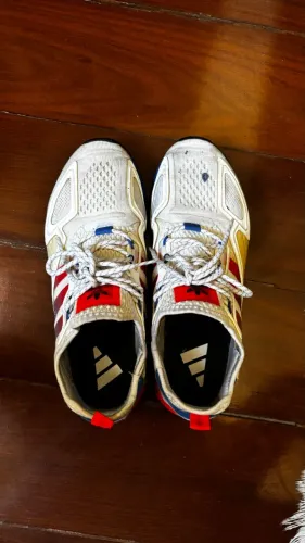 Adidas - original - tamanho 41.
