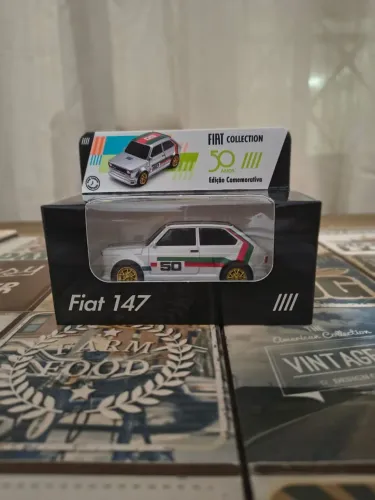 Miniatura Fiat 147 - Coleção Fiat 50 Anos - Escala 1:43