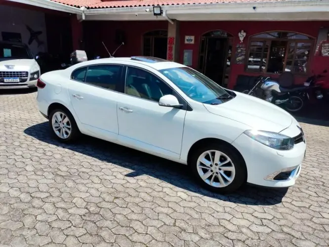 Renault Fluence Sedan Privilège 2.0 16V Flex AUT 2016
