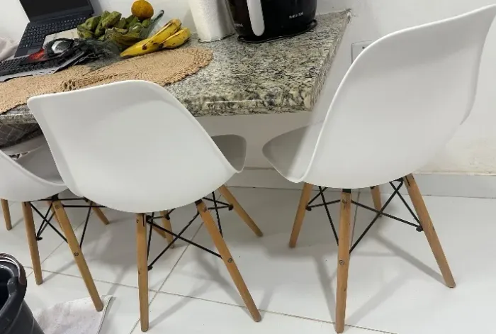 Cadeira Eames Branca