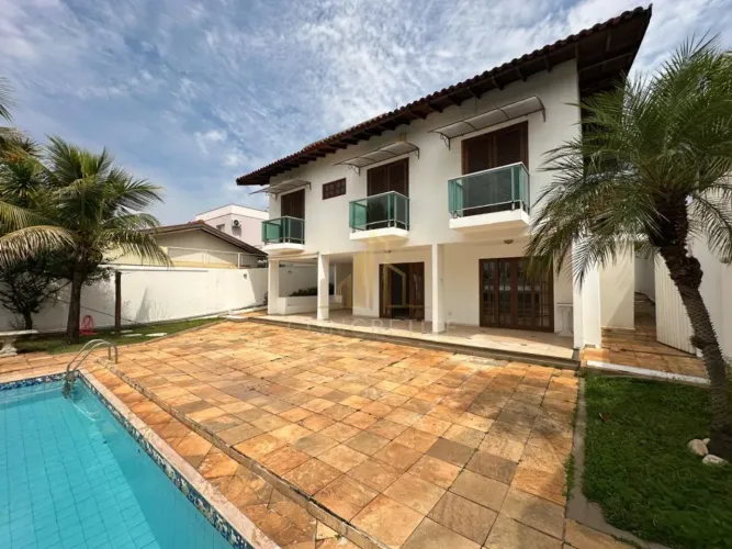 Casa para Locação no Tivoli I com 3 suítes com 320m2 em Bauru-SP - zona Sul