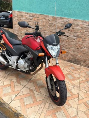Cb 300 em bom estado 