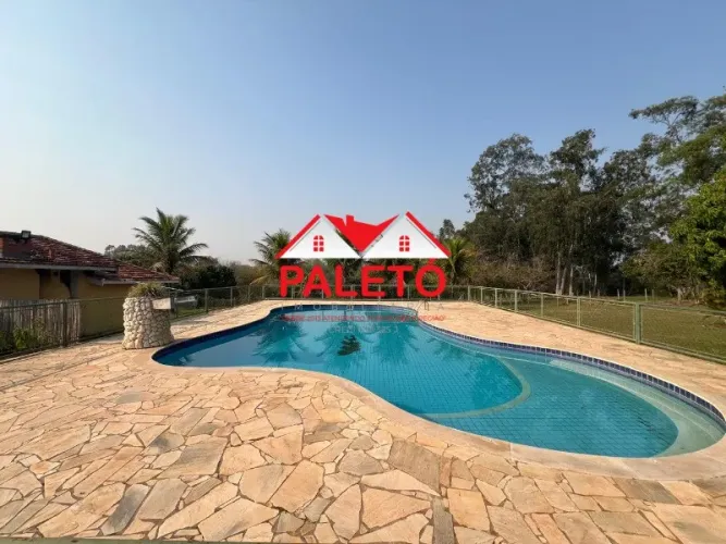 Sítio 54 mil m² com topografia plaina, piscina casa sede, casa caseiro, baias, açudes a ve