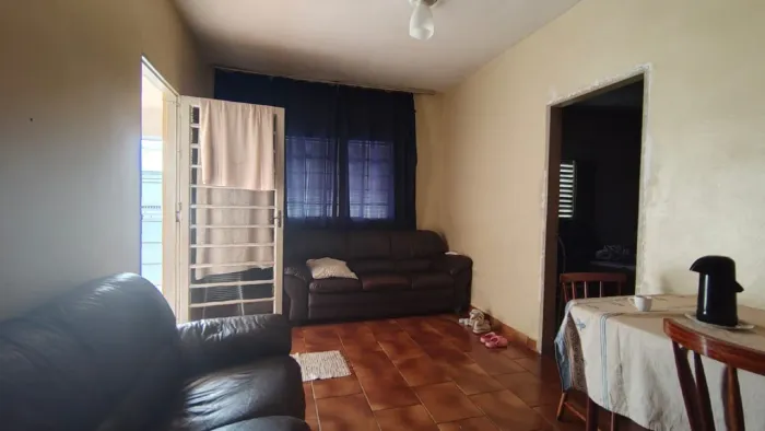 Casa com 3 moradias à venda 214 m² Jardim São Luiz