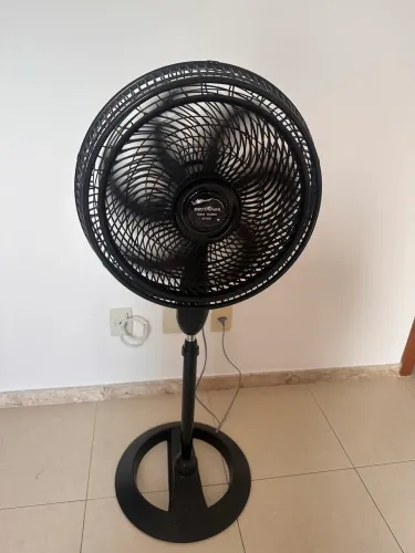 Vendo ventilador de pé 160W!!!