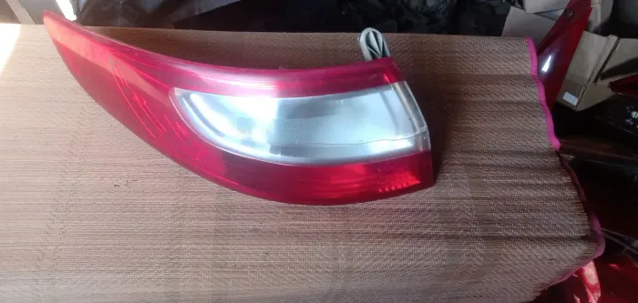 Lanterna Esq Renault fluense (recuperada)