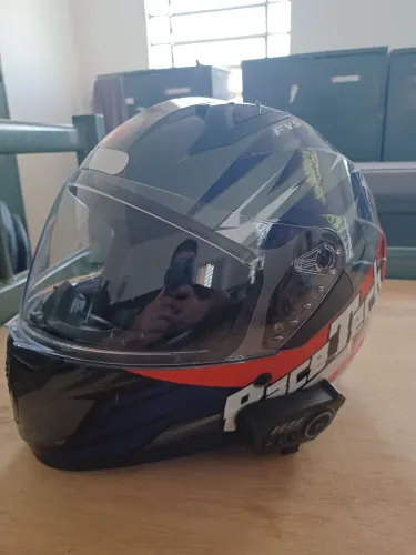 CAPACETE RACE TECH