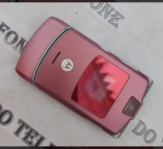 Motorola v3 rosa bebê celular antigo RELIQUIA bateria nova