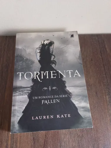 Livro Tormenta - Lauren Kate