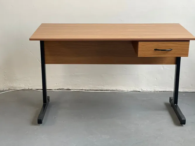 Mesa de escritório 2 Gavetas na foto só 1 mas vai com 2/ estudo/ escrivaninha 