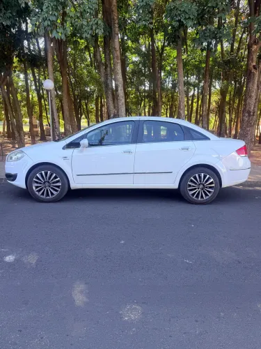 Fiat Linea Absolute 1.9/1.8 Flex Dualogic 4P 2015