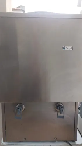 REFRESQUEIRA 