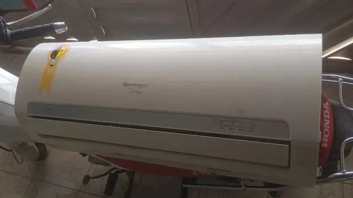  Ar-Condicionado Split Midea 9.000 BTUs Semi Novo 